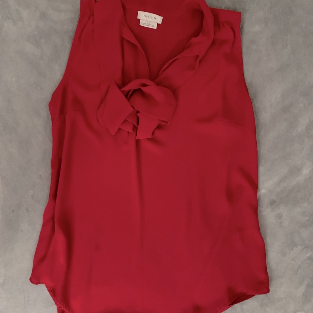 Red flowy tank